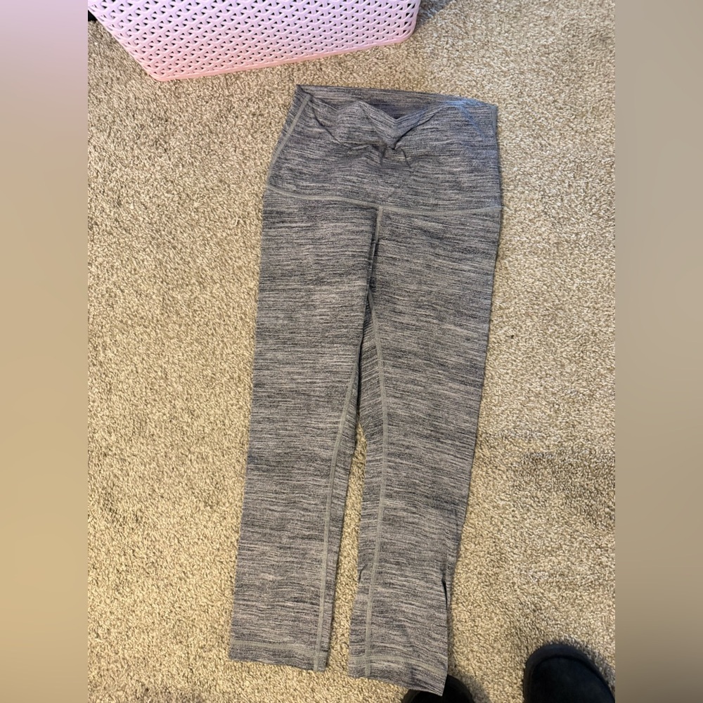Lululemon cropped grey leggings